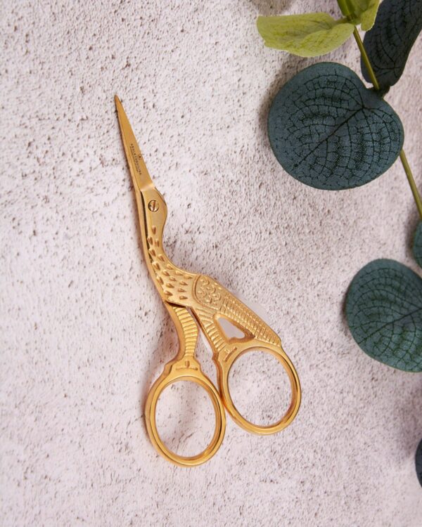 Luxury Gold Brow Shaping Scissors zoomed