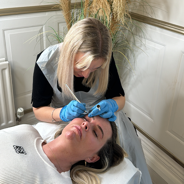 student practice microblading treatment